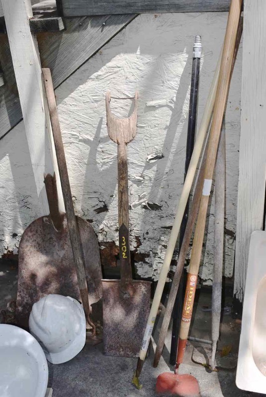 lot 302 image: Spade, Scoop Blade, Hoes, Etc.