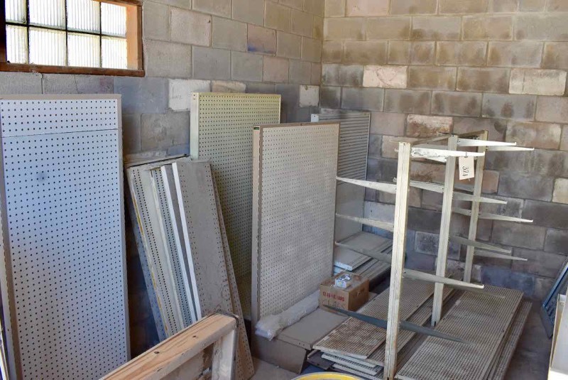 lot 321 image: PartsPieces of Shelving, both metal & wood