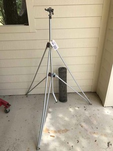 lot 291 image: Tri-Pod Sprinkler, Fencing