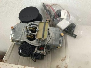 lot 300 image: GM Carb Performance Holley 41504160 GM 19170093