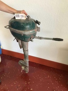 lot 251 image: Antique Mercury Kiekhaefer Super-5 Model MF-5 Boat Motor 