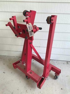 lot 252 image: Engine Stand