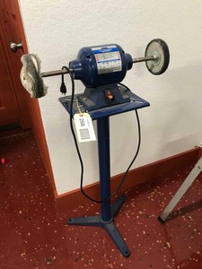 lot 268 image: Eastwood 12hp Professional Buff Motor