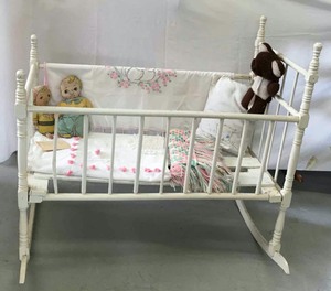 lot 53 image: Historic Boerne  Lex Sanitorium antique wooden cradle & linens