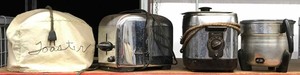 lot 88 image: Vintage Appliances  (2) Toasters, (2) Fryers