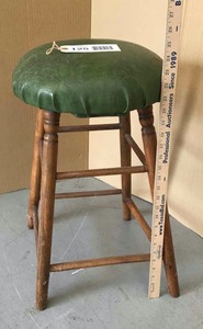 lot 125 image: Bar Stool