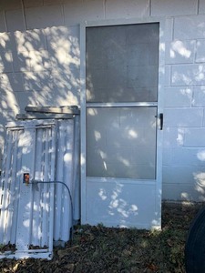 lot 37 image: Door, Lights