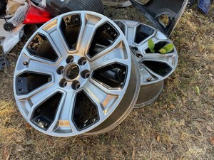 lot 31 image: (2) Wheels 6-Lug 22x9x24.