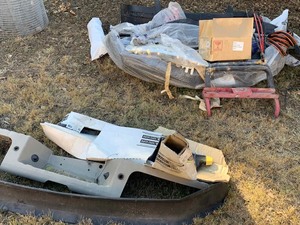 lot 29 image: Miscellaneous Car PartsBody Parts & Pieces (is a large lot)