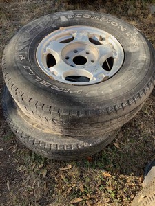 lot 24 image: (2) Wheels ChevroletGM LT26575R16