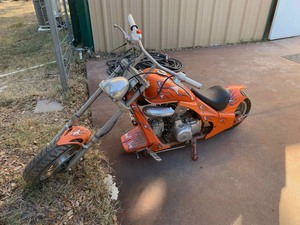 lot 6 image: Ricardo Motors C-7 Mini Chopper not running