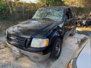 lot 5 image: Storage Lien Wrecked 2003 Black Ford  Explorer (1FMYU60E13UB56465)