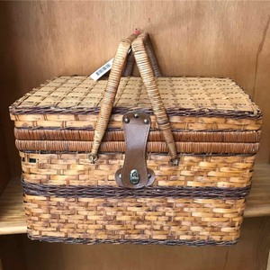 lot 136 image: Pic-Nic Basket