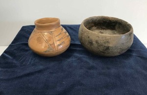 lot 142 image: Early Painted Clay Pot & Gray Clay Pot
