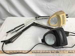 lot 343 image: (2) Magnifying Lights (missing desk clamp piece)