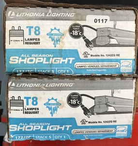 lot 348 image: New in Box - T8 Shop Lights