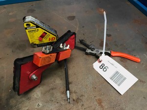 lot 86 image: Welding Magnets, Pliers