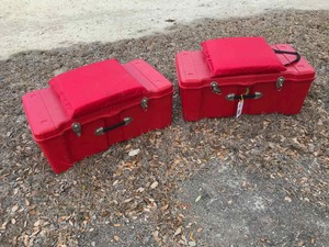 lot 92 image: (2) Red Plastic Tubs, Bungee Cords, Cleaning Rags, Etc.