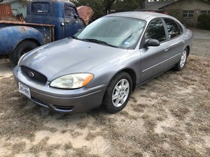 lot 2 image: 2006 Ford 4D Taurus (1FAFP53U86A146981)