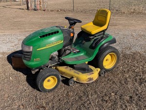 lot 1 image: John Deere L120 Riding Mower 22hp 48inch deck