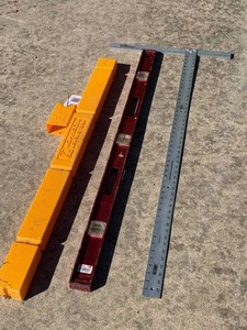 lot 15 image: Johnson Aluminum 48 Inch Level, Sheetrock Square 48 Inch