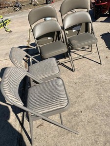 lot 28 image: (6) Folding Chairs
