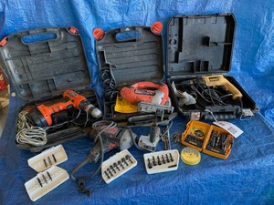 lot 89 image: Sabre Saw, B&D Cordless Drill, Sears 38 Inch Angle Drill, Dewalt Screw Gun
