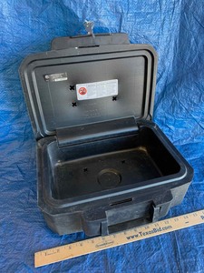 lot 92 image: Sentry Safe with Key