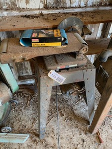lot 123 image: Sears craftsman belt disc sander