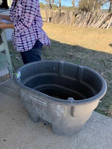 lot 114 image: Rubbermaid 70 gallon tub